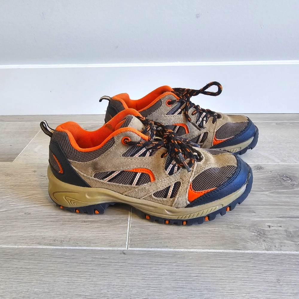 Boys shoes/snickers. Genuine leather